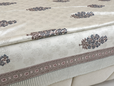 Premium Glace Cotton Bedsheet with Elegant Buta Motif (235 × 270 cm, 600 TC)